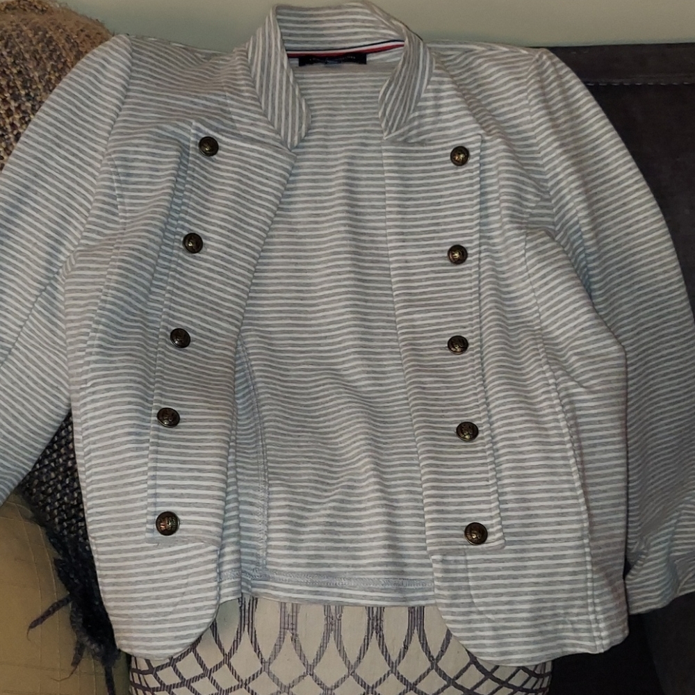 Blazer - Picture 4 of 4